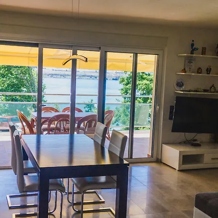 Villa Orka Omišalj Buitenkant foto