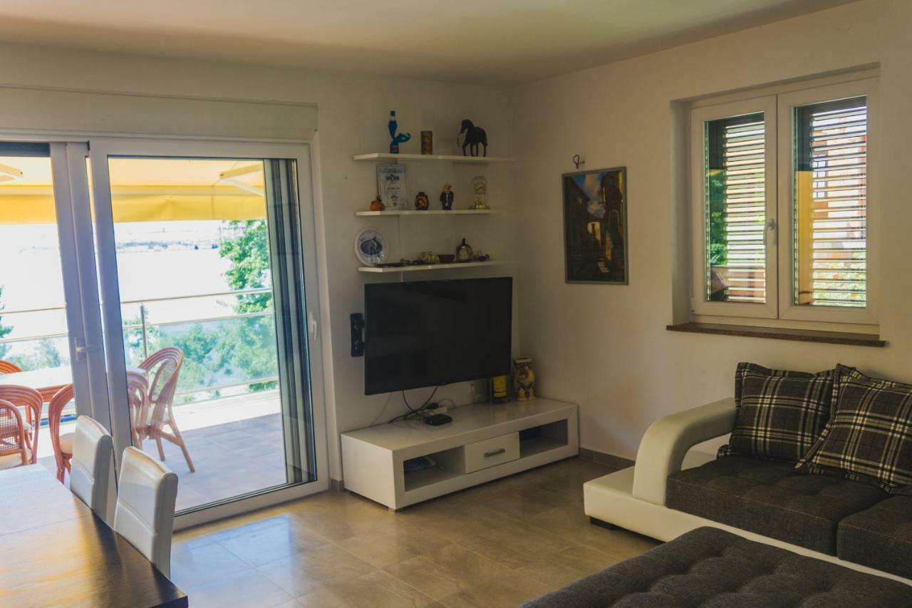 Apartment Orka *